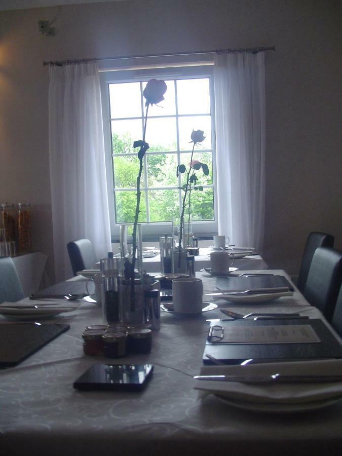 Aaron Glen Guest House Loanhead Luaran gambar